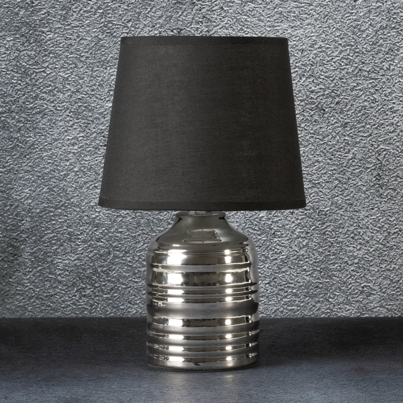 Galda lampa Amel 18 x 28 cm, melns/sudrabs - N1 Home