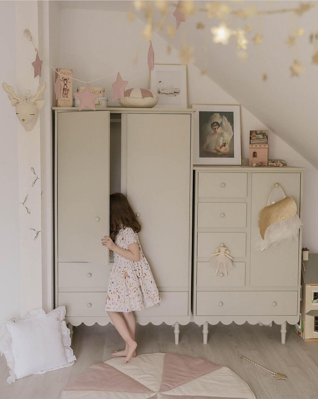 Kumode Bubi 140 x 84 x 50 cm olīves - N1 Home