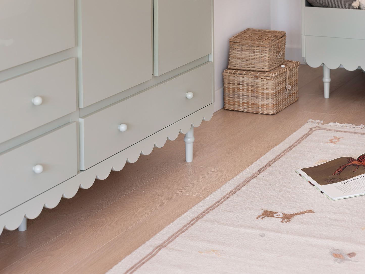 Skapis Bubi 203 x 154 x 50 cm olīves - N1 Home