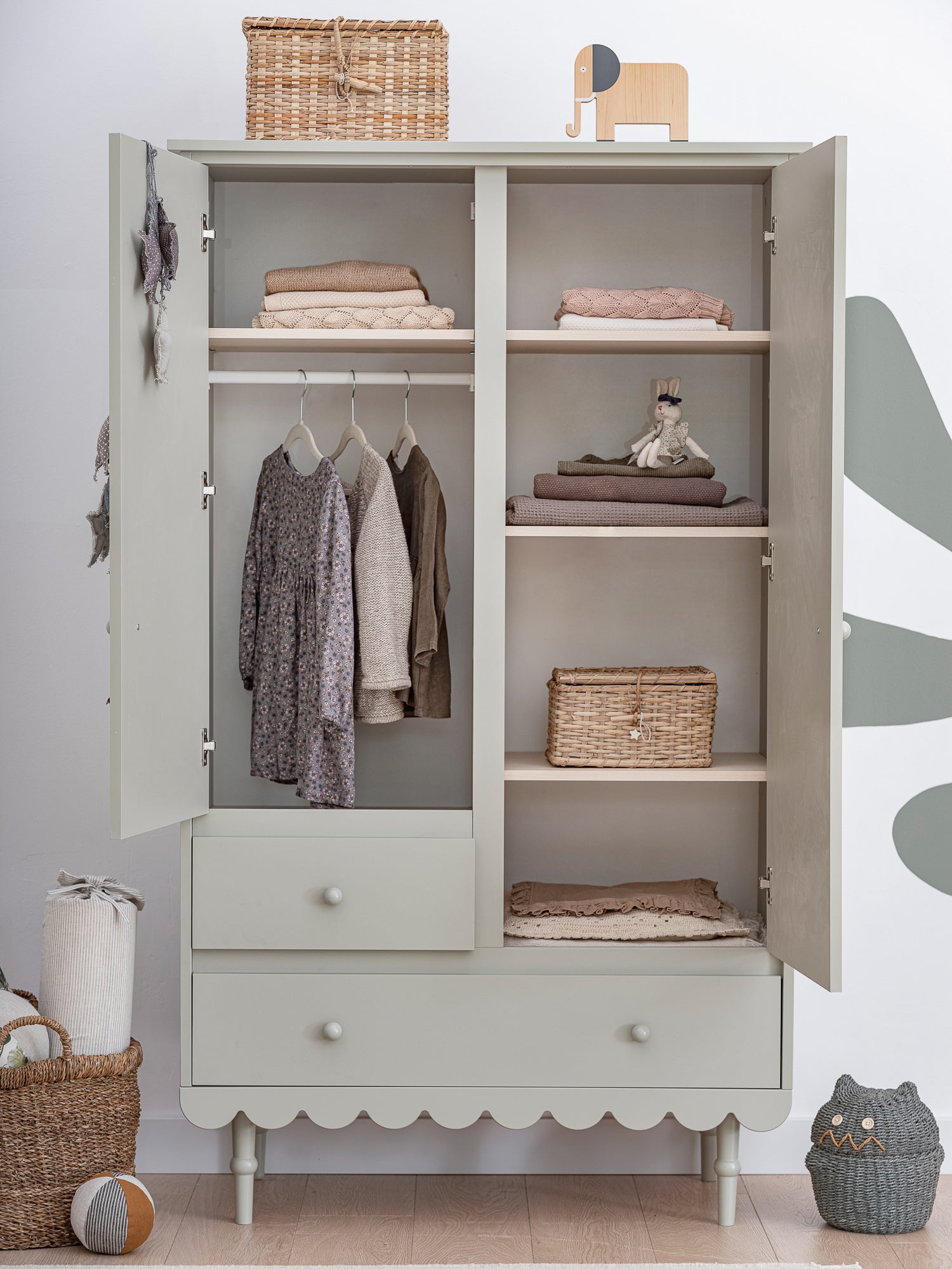 Skapis Bubi 183 x 104 x 50 cm olīves - N1 Home