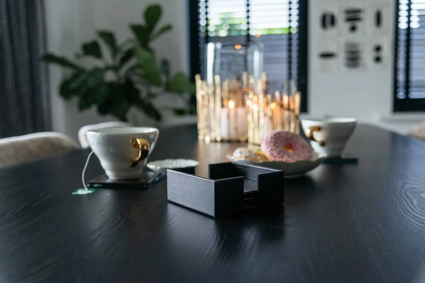 Svečturis Loretta gold small Richmond Interiors 19/15/15 cm zelts - N1 Home