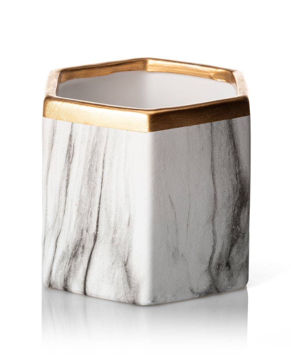 9e5ab318b34fa360528d64c6a3b40e39