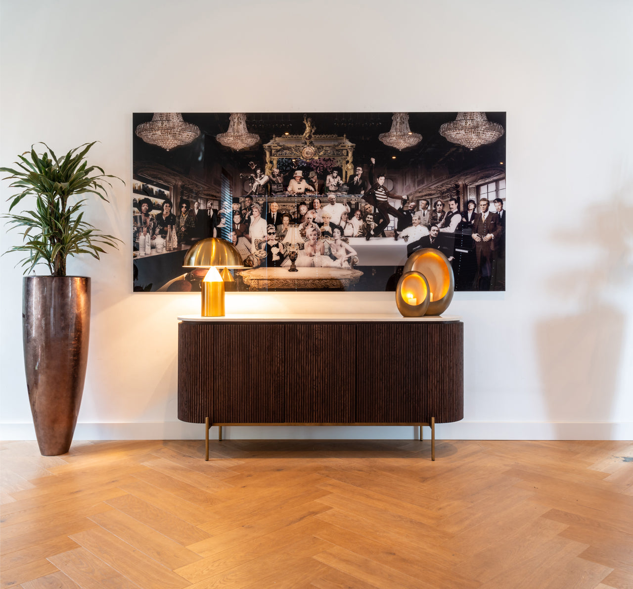 Kumode Barkley brushed gold Richmond Interiors 85/180/46 cm brūns - N1 Home