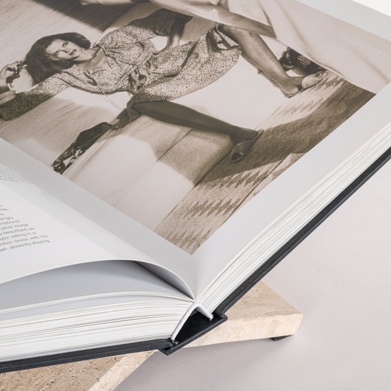 Grāmatu stendi Belice Richmond Interiors 18/48/25,5 cm bēšs - N1 Home