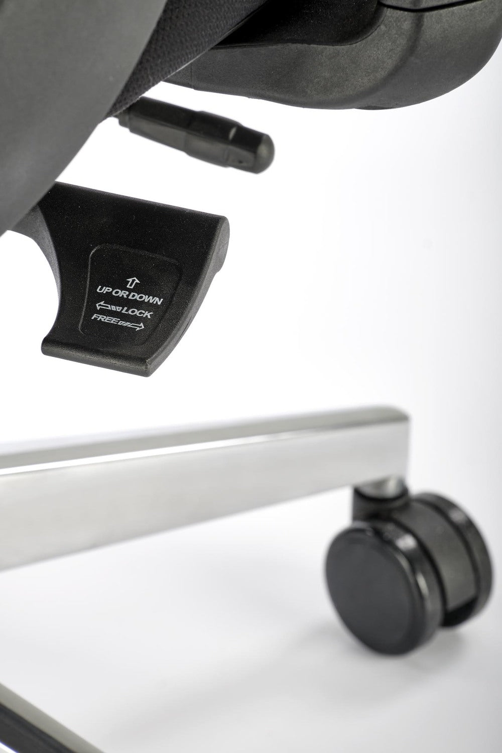 Krēsls Ger 66/67/115-125/38-48 cm melns - N1 Home