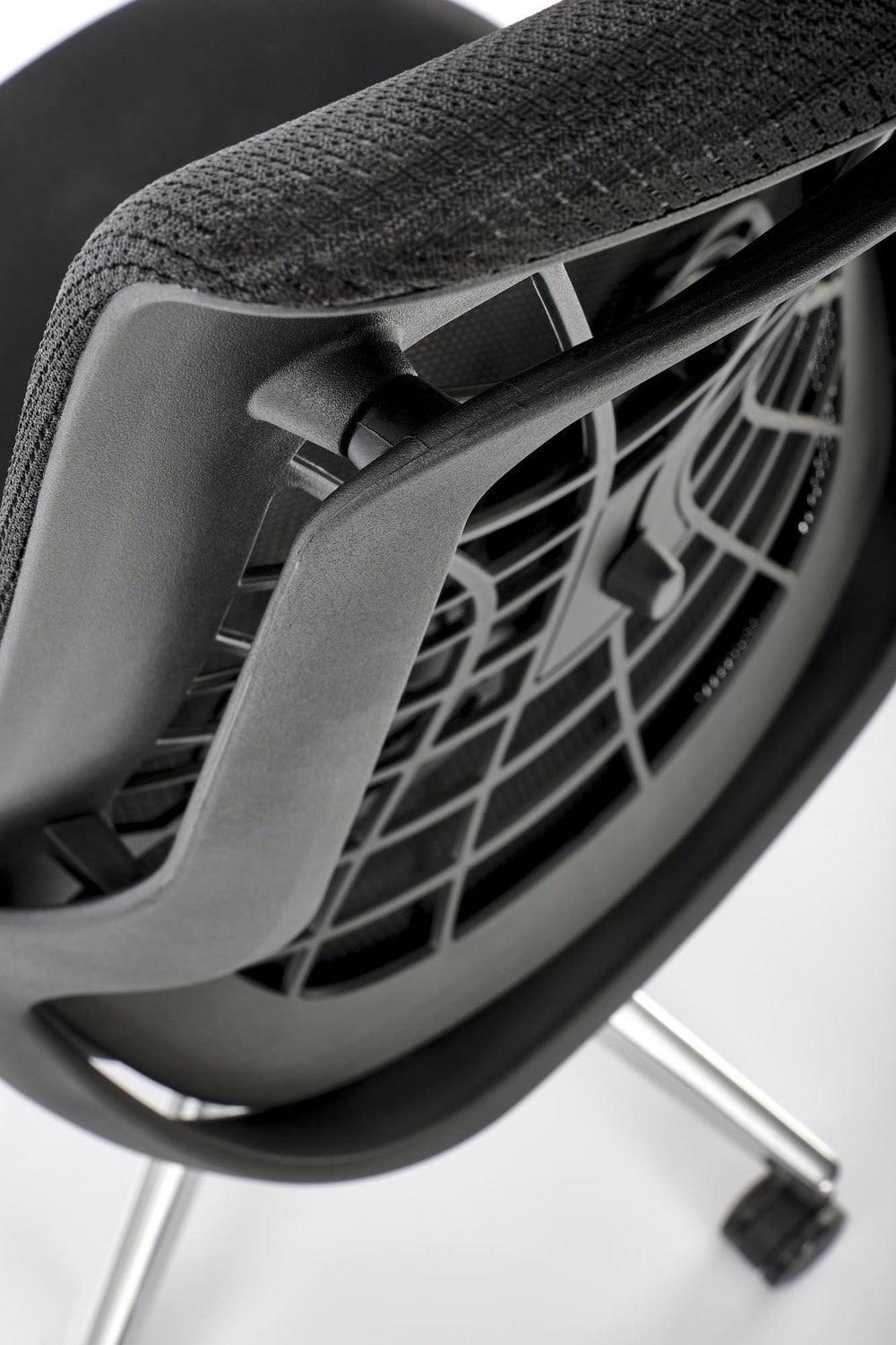 Krēsls Ger 66/67/115-125/38-48 cm melns - N1 Home