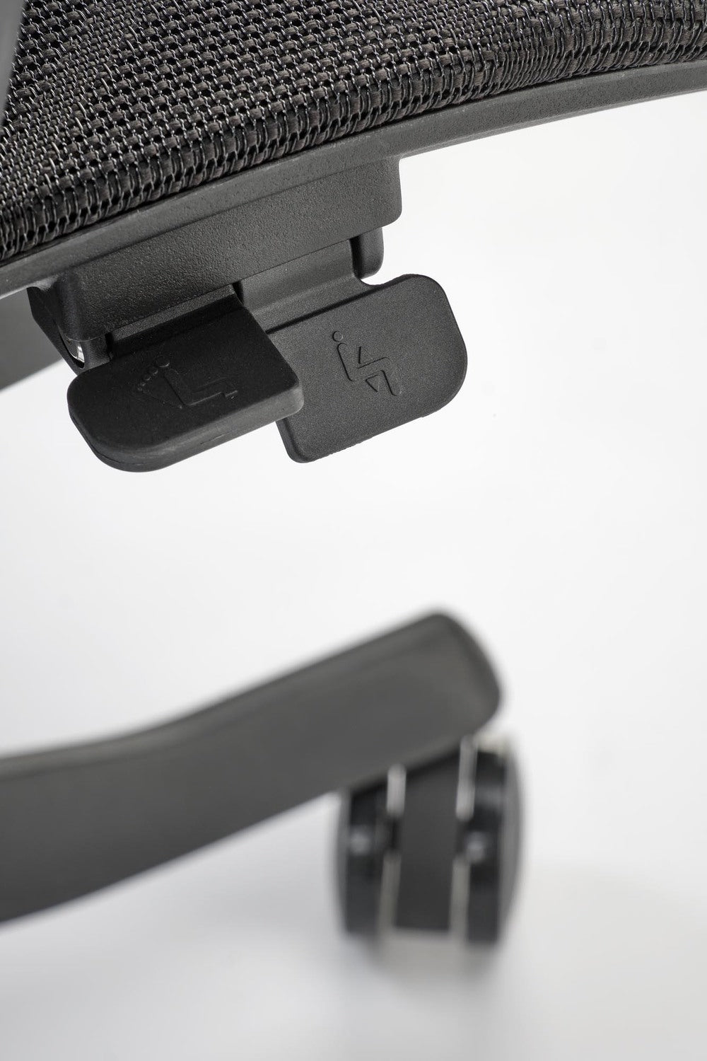 Krēsls Osv 68/74/122-128/45-55 cm melns - N1 Home