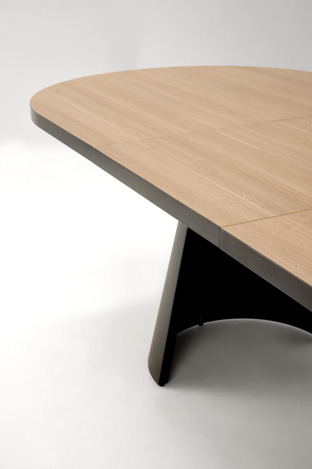 Galds Gia 180-240/100/76/78 cm melns/dabīgs - N1 Home