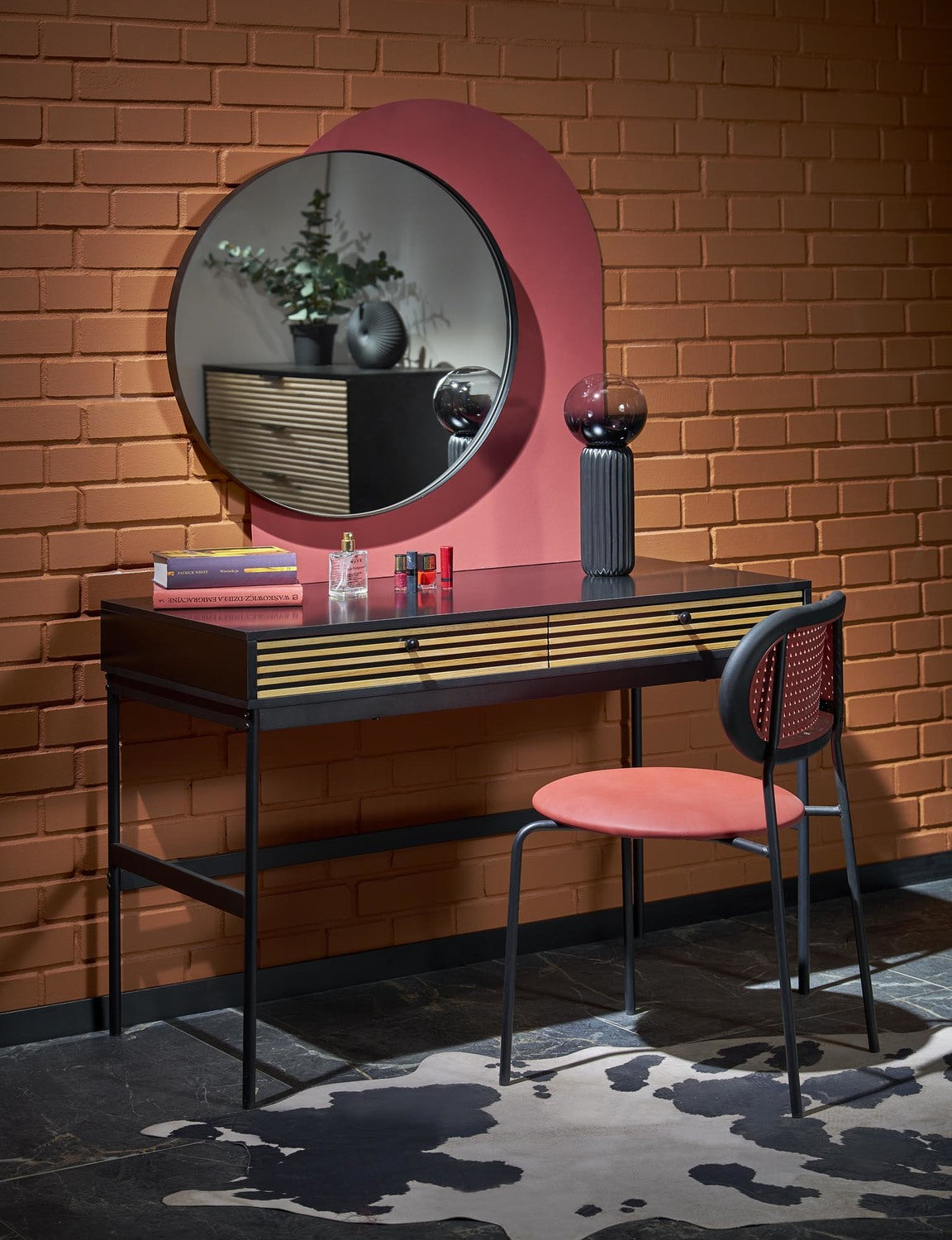 Spogulis Pati 70/70/2 cm melns - N1 Home