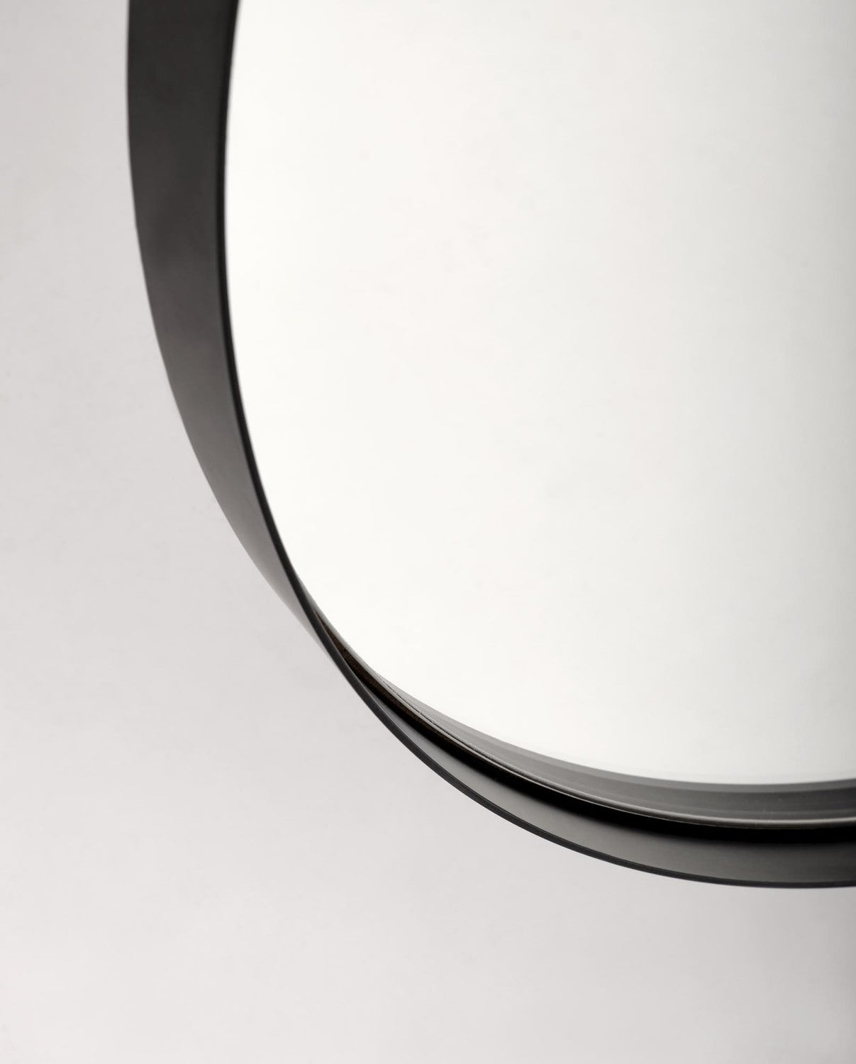 Spogulis Pati 70/70/2 cm melns - N1 Home