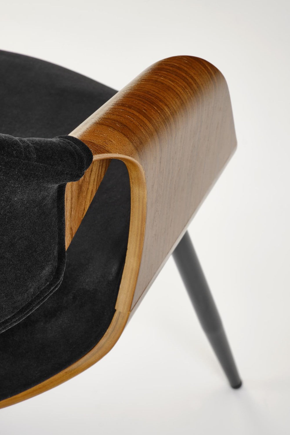 Krēsls Gora  56/55/83/47 cm valrieksts/melns - N1 Home