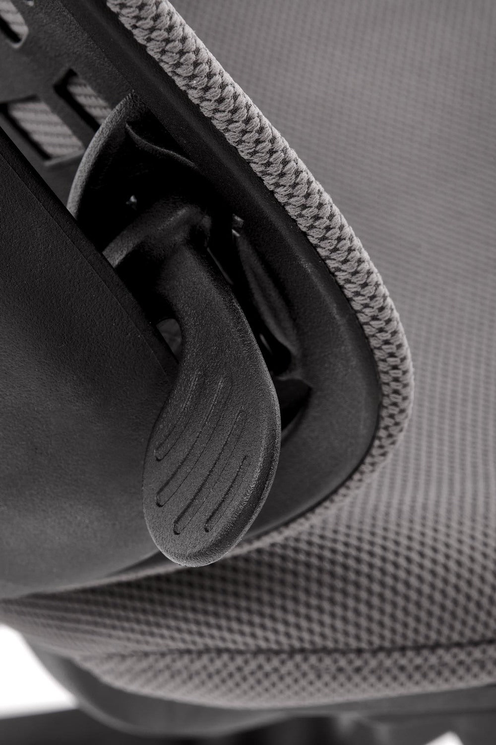 Krēsls Ruts 101-109/66/60/45-53 cm pelēks/melns - N1 Home