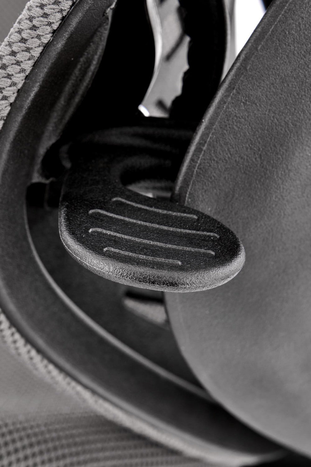 Krēsls Ruts 101-109/66/60/45-53 cm pelēks/melns - N1 Home