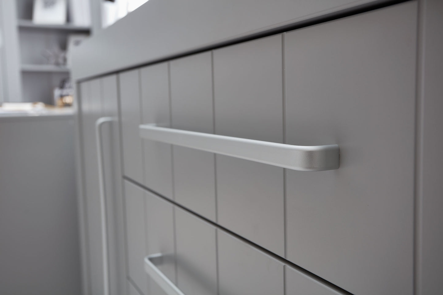 Kumode CAMU 56/156/94 cm pelēks - N1 Home