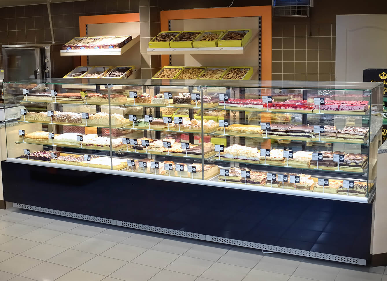 Konditorejas letes Lete NE – neutral 1300x860x1170 cm melns Enerģijas klase NA - N1 Home