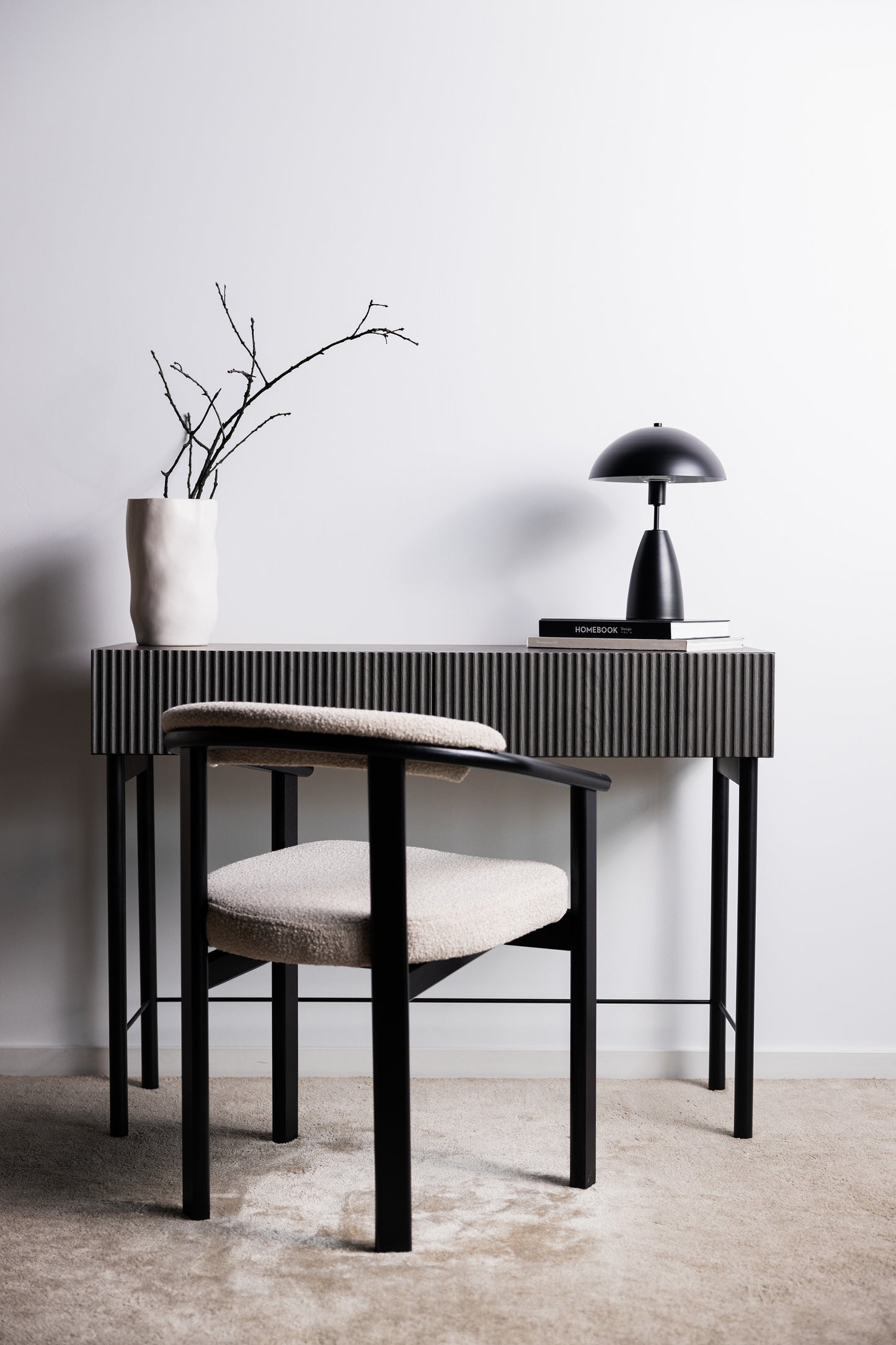 Krēsls Finis 73/56/55 cm gaišs valrieksts/gaiši bēšs buklē - N1 Home