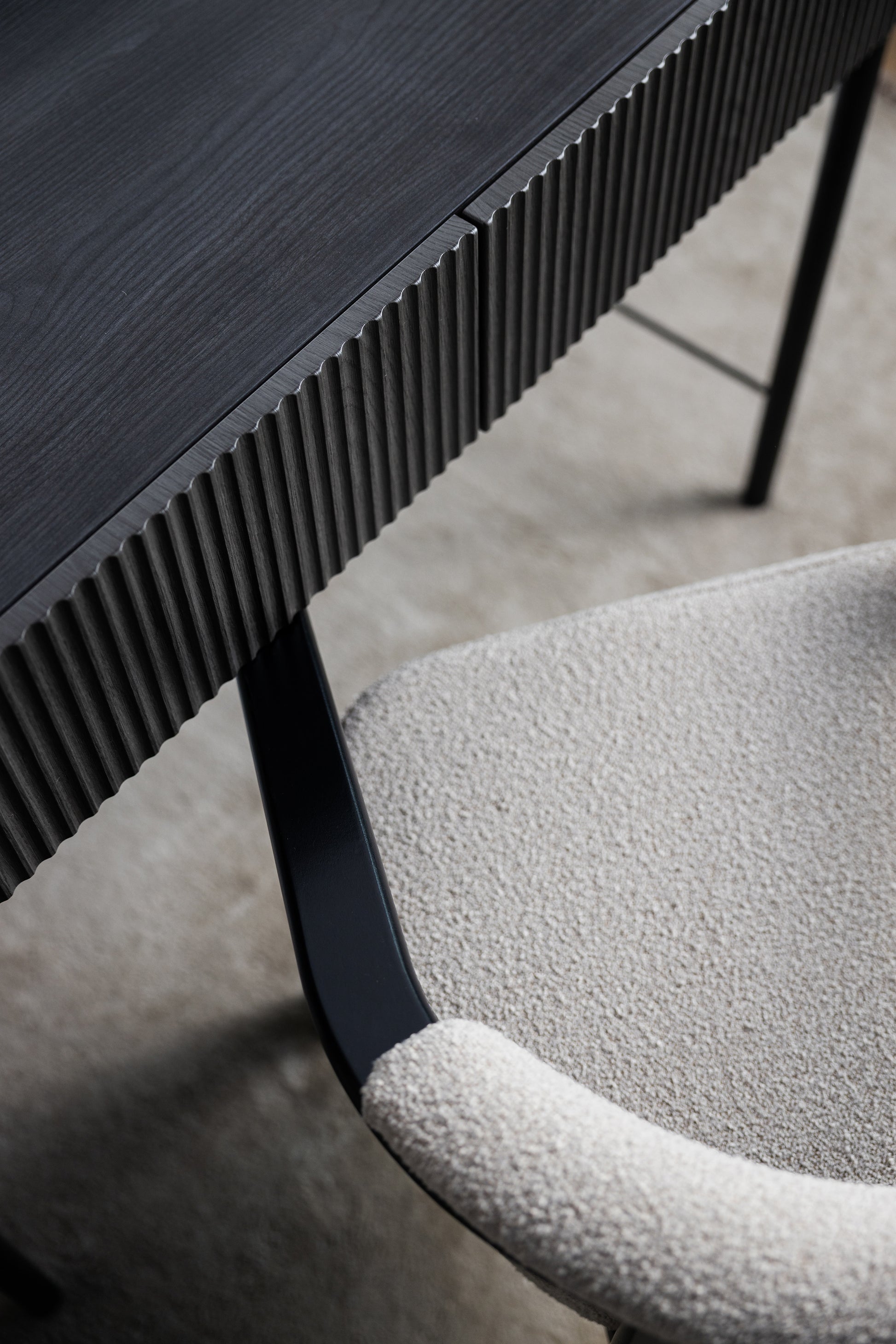 Krēsls Finis 73/56/55 cm melns/bēšs buklē - N1 Home