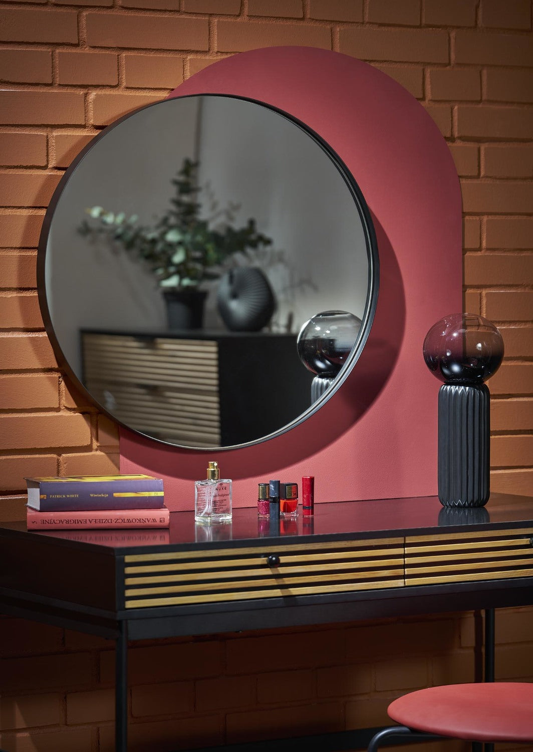 Spogulis Pati 70/70/2 cm melns - N1 Home