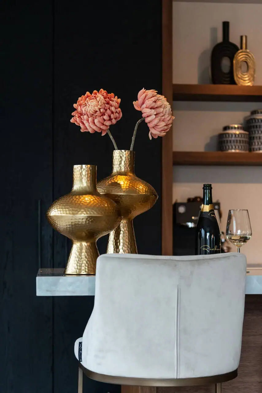 Vāze Richmond Interiors Caitlyn big 42/26/26 cm zelts - N1 Home