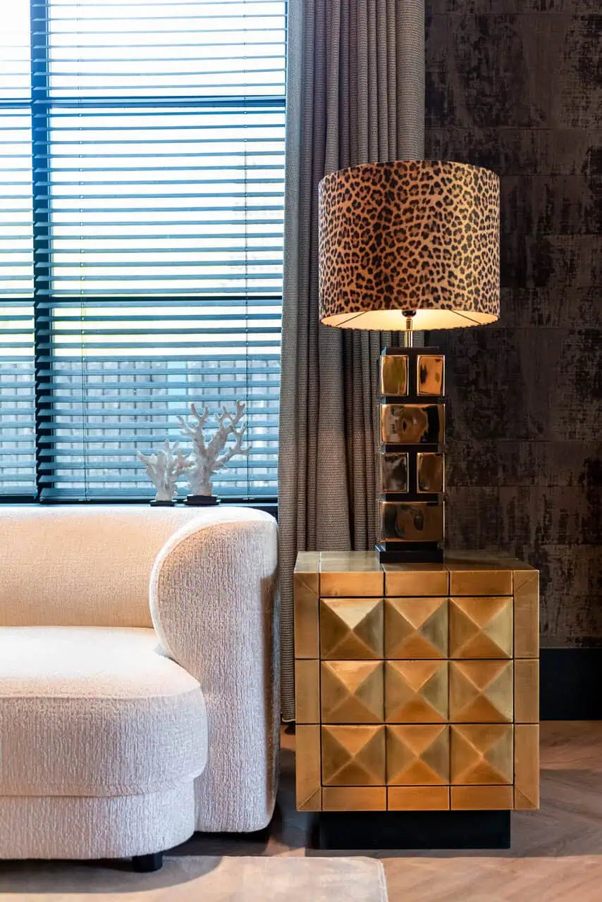 Naktsskapītis Collada ar 3 atvilktnēm Richmond Interiors 59/50/45 cm birstēts zelts - N1 Home