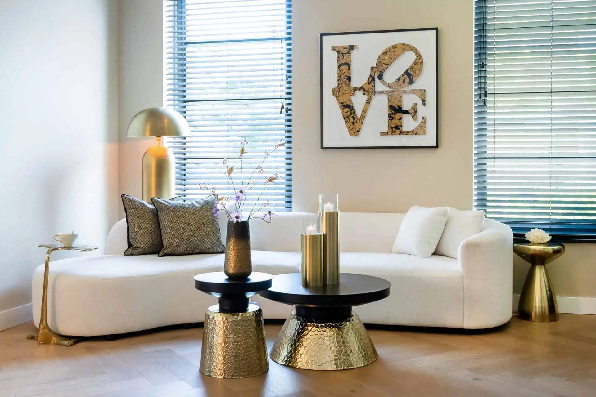 Kafijas galds Freddie black/gold Richmond Interiors 44/76/76 cm melns/zelts - N1 Home