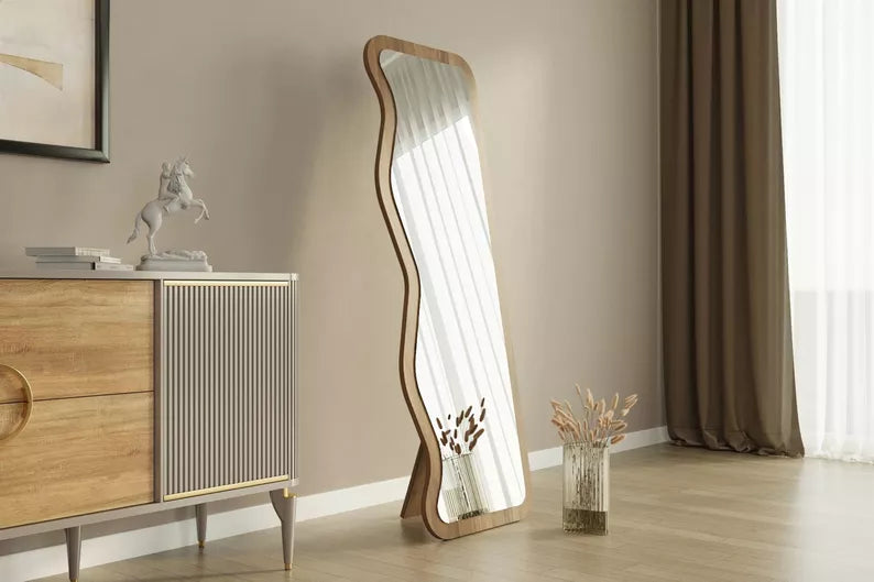 SELE Grīdas spogulis 160x50 cm umši brūnā rāmī ar asimetriskiem viļņiem - N1 Home