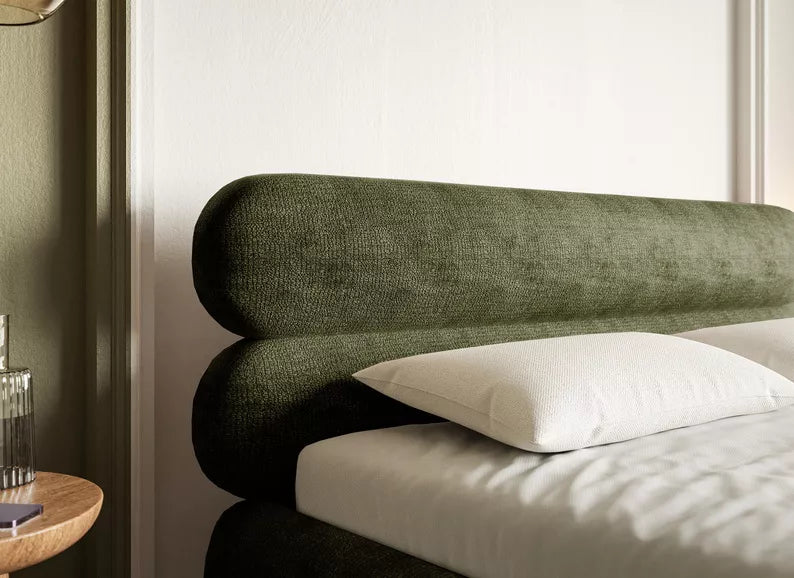 LOURE Mīkstā gulta 140/160/180x200 cm ar glabātuvi, metāla rāmis, olīvu šenils, melnas kājas - N1 Home
