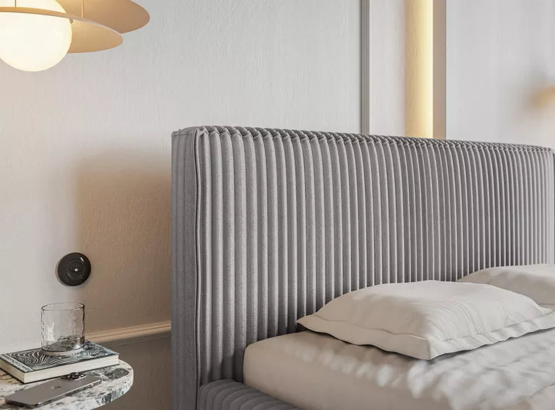 LIOTI Mīkstā gulta 140/160/180x200 cm  ar glabātuvi, metāla rāmis, gaiši pelēks biezs velvets - N1 Home