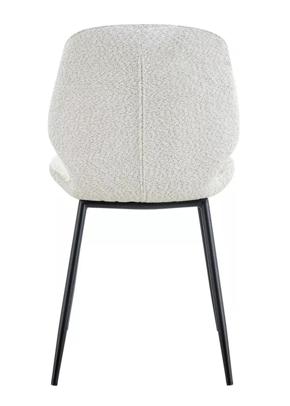 BRALTA Mīkstais krēsls no krēmkrāsas auduma uz melnām kājām - N1 Home