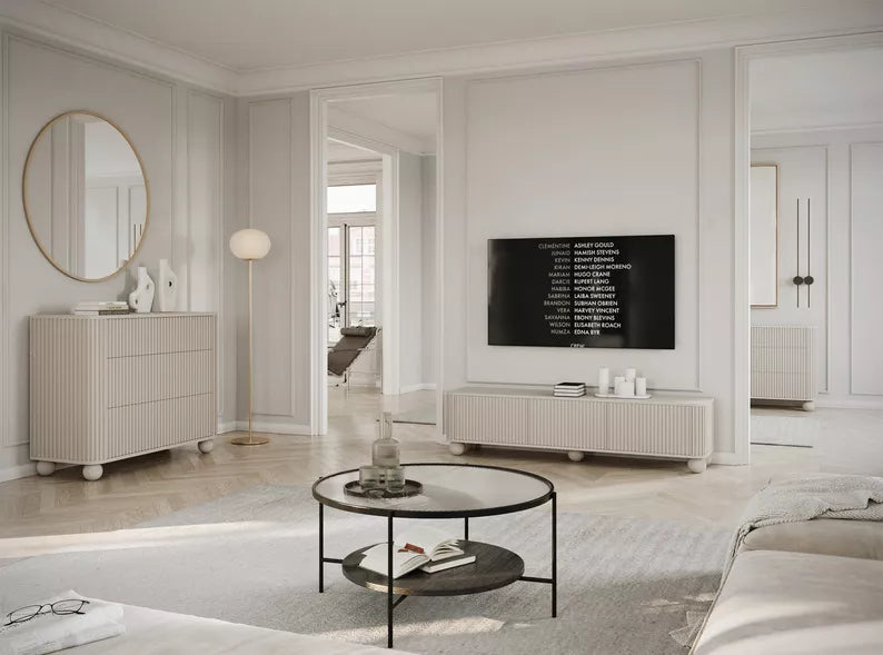 VELLORE Kumode ar rievām un trim atvilktnēm, 93 cm, uz pelēki bēšām kruķu kājām - N1 Home