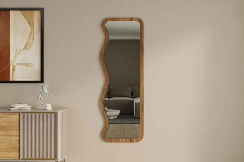 SELE Grīdas spogulis 160x50 cm umši brūnā rāmī ar asimetriskiem viļņiem - N1 Home