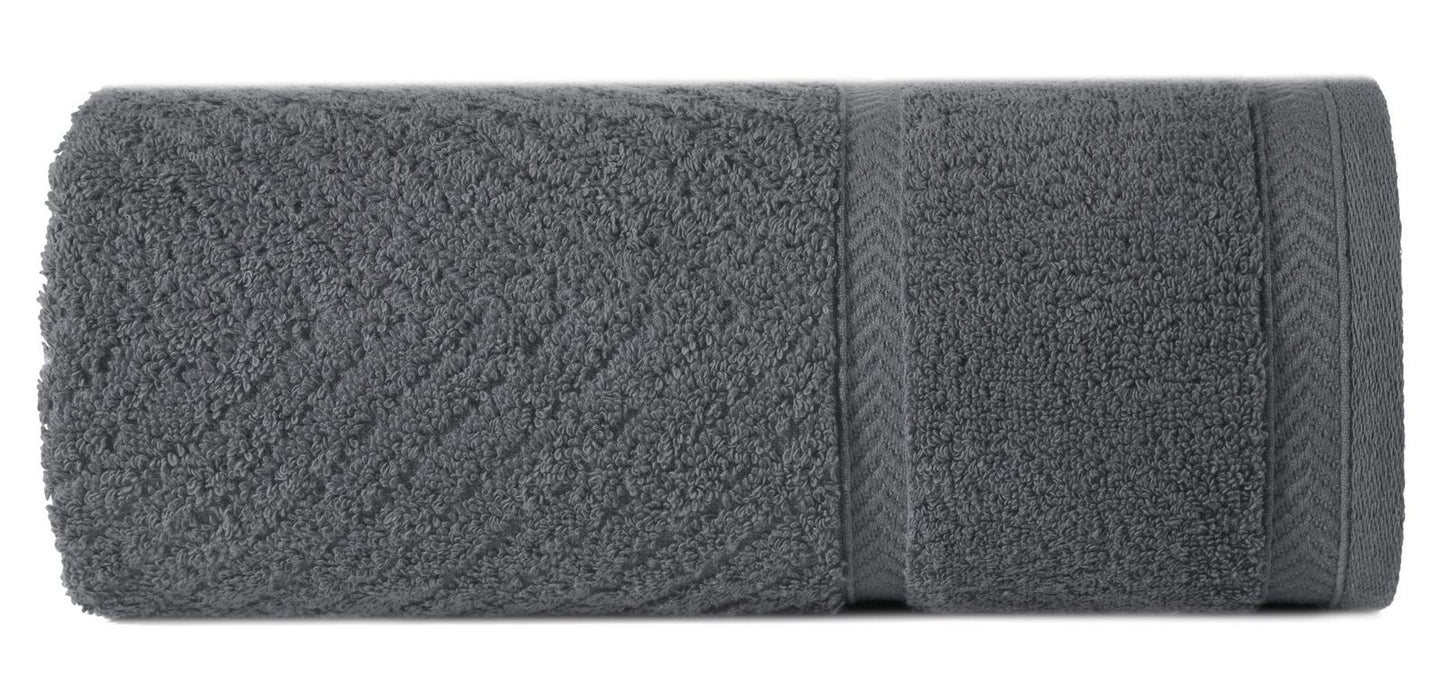 b13f82af7b8cc21f64f15f2eb0900bfe