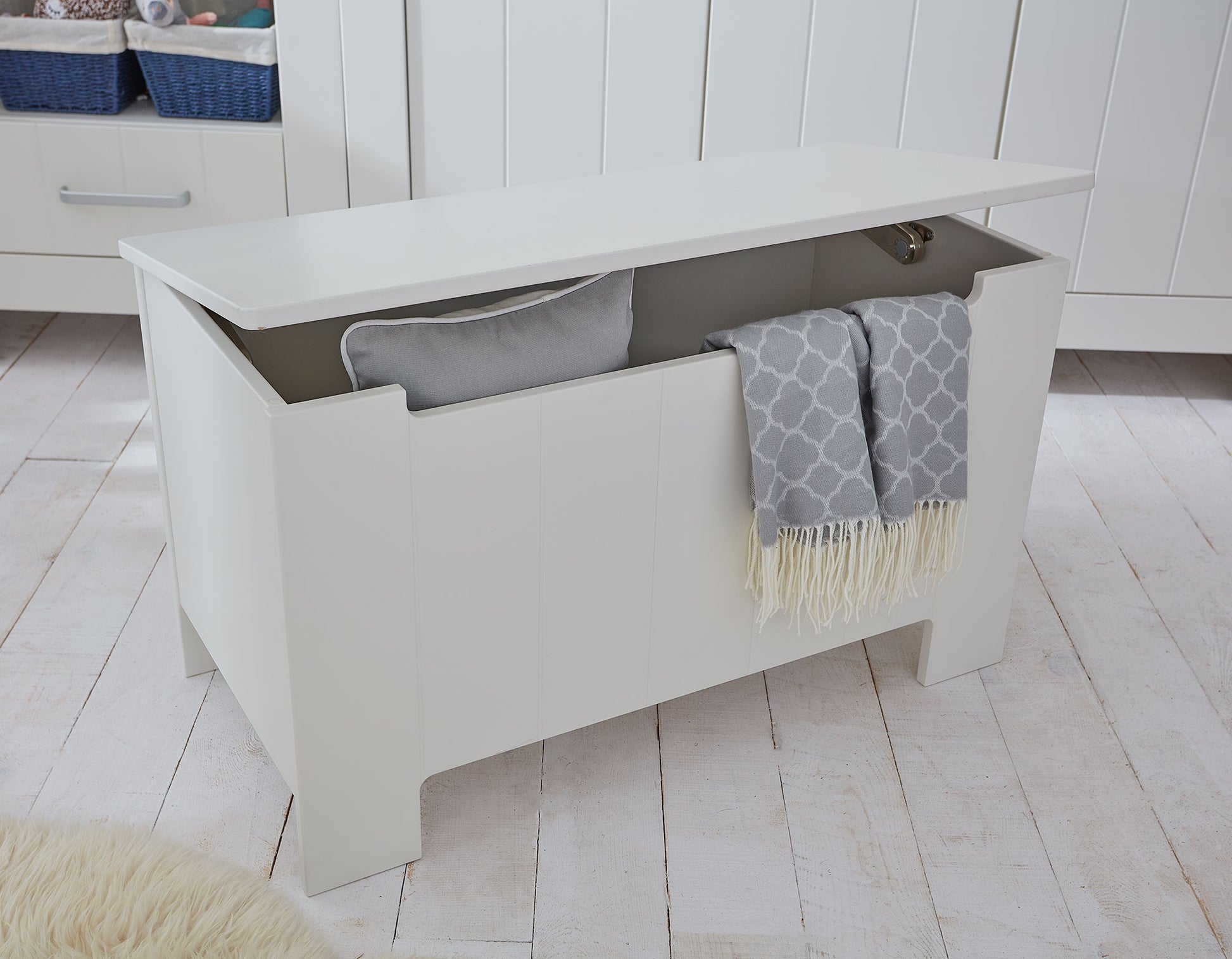 Kaste CAMU 45/92/53 cm balts - N1 Home