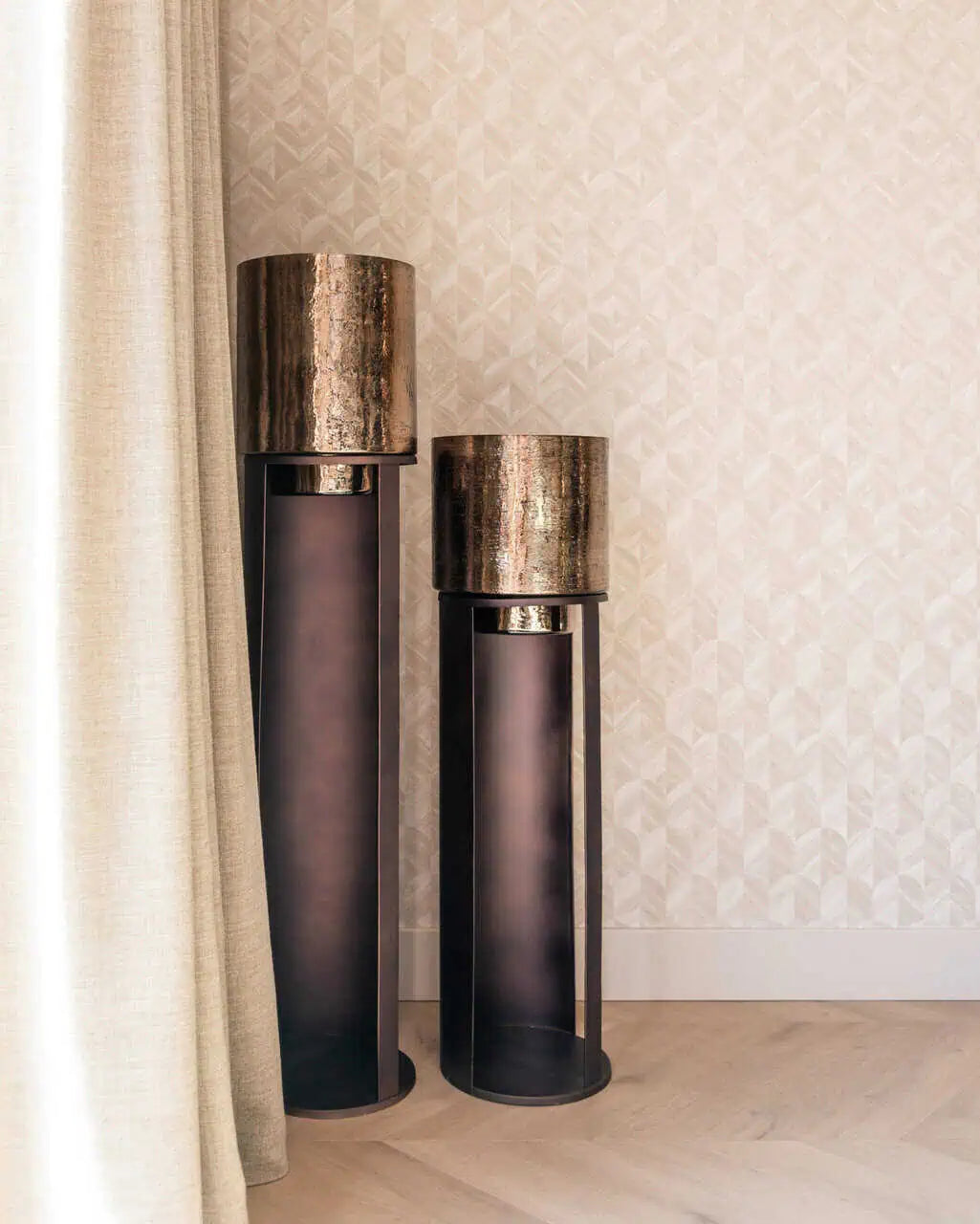 Svečturis Dane large Richmond Interiors 120/26,5/26,5 cm melns/zelts - N1 Home