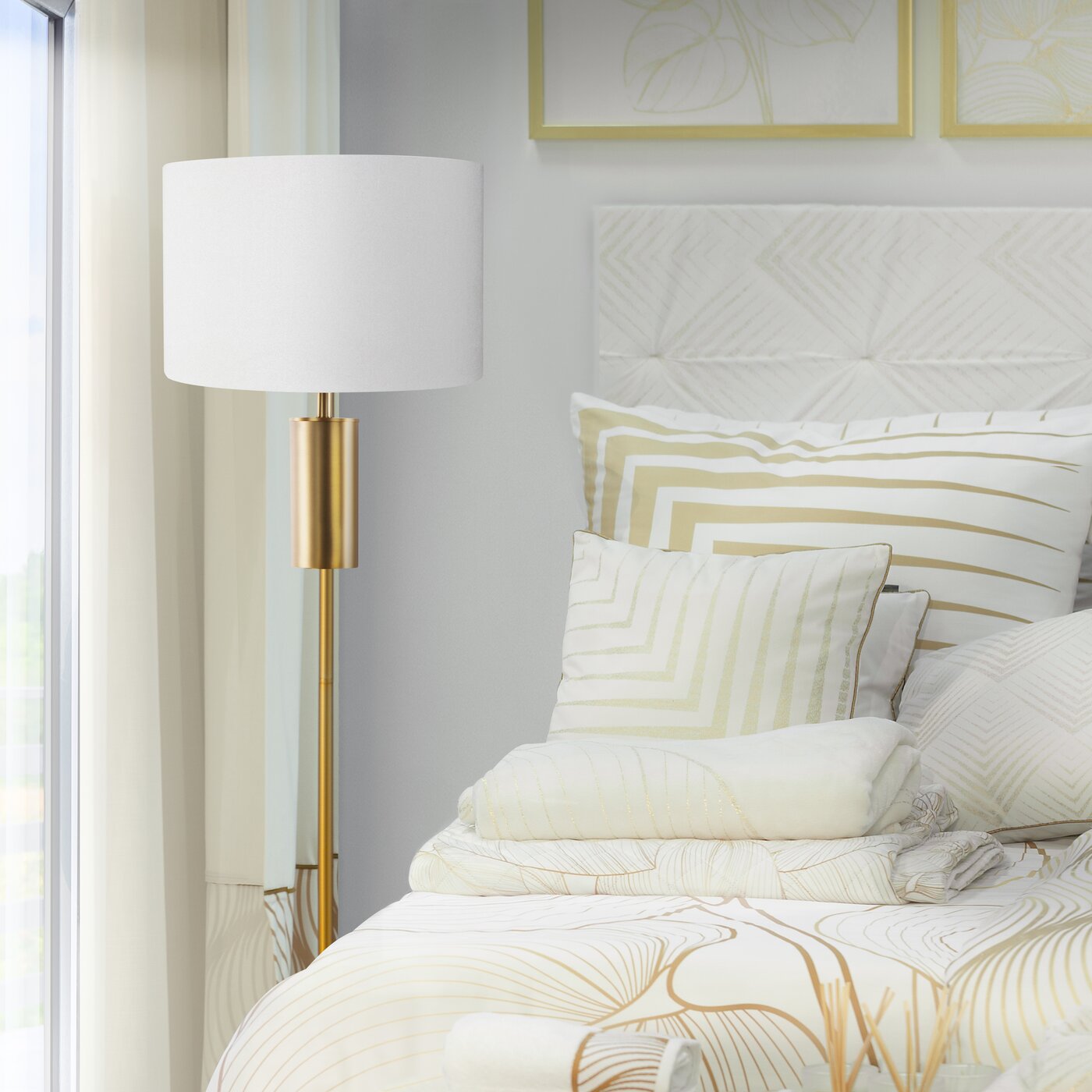 LIMITED COLLECTION stāvlampa BLANCA 7 uz metāla pamatnes ar samta abažūru - N1 Home