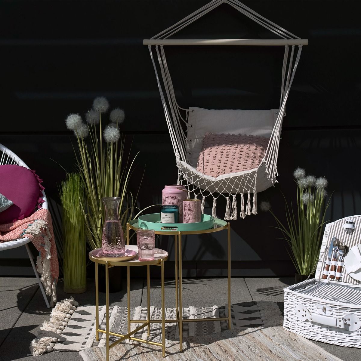 Šūpoles WOBBLE ekrū 55x50x110 cm - N1 Home